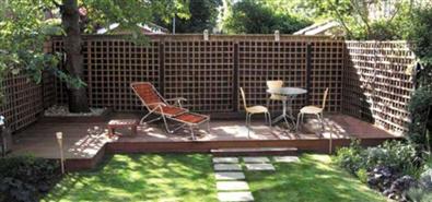  Nên chọn mua ghế xích đu Xuân Hòa hay ghế xích đu mây, nhựa