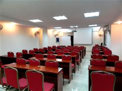  Hướng dẫn chọn bàn họp cho 10 - 12 người