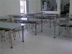  Bảo quản bàn ăn công nghiệp đúng cách và đơn giản