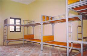  Bố trí giường tầng sắt khoa học cho ký túc xá