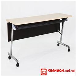 Bàn làm việc chân sắt Xuân Hòa dùng cho văn phòng