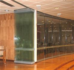 Vách ngăn di động kính